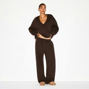 SKIMS BOYFRIEND FLEECE BAGGY STRAIGHT LEG PANTS ESPRESSO M